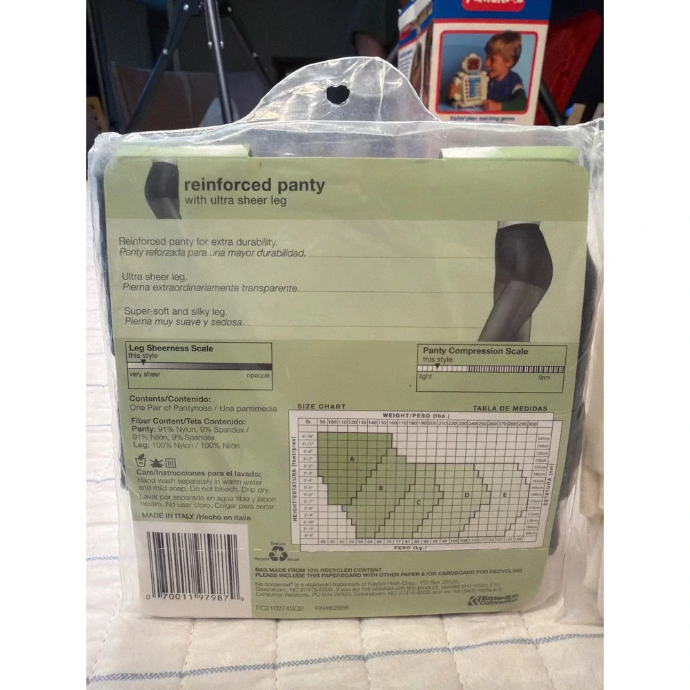 No Nonsense Ultra Sheer Pantyhose Lot of 2 Size D Off Black Ivory Reinforced Toe